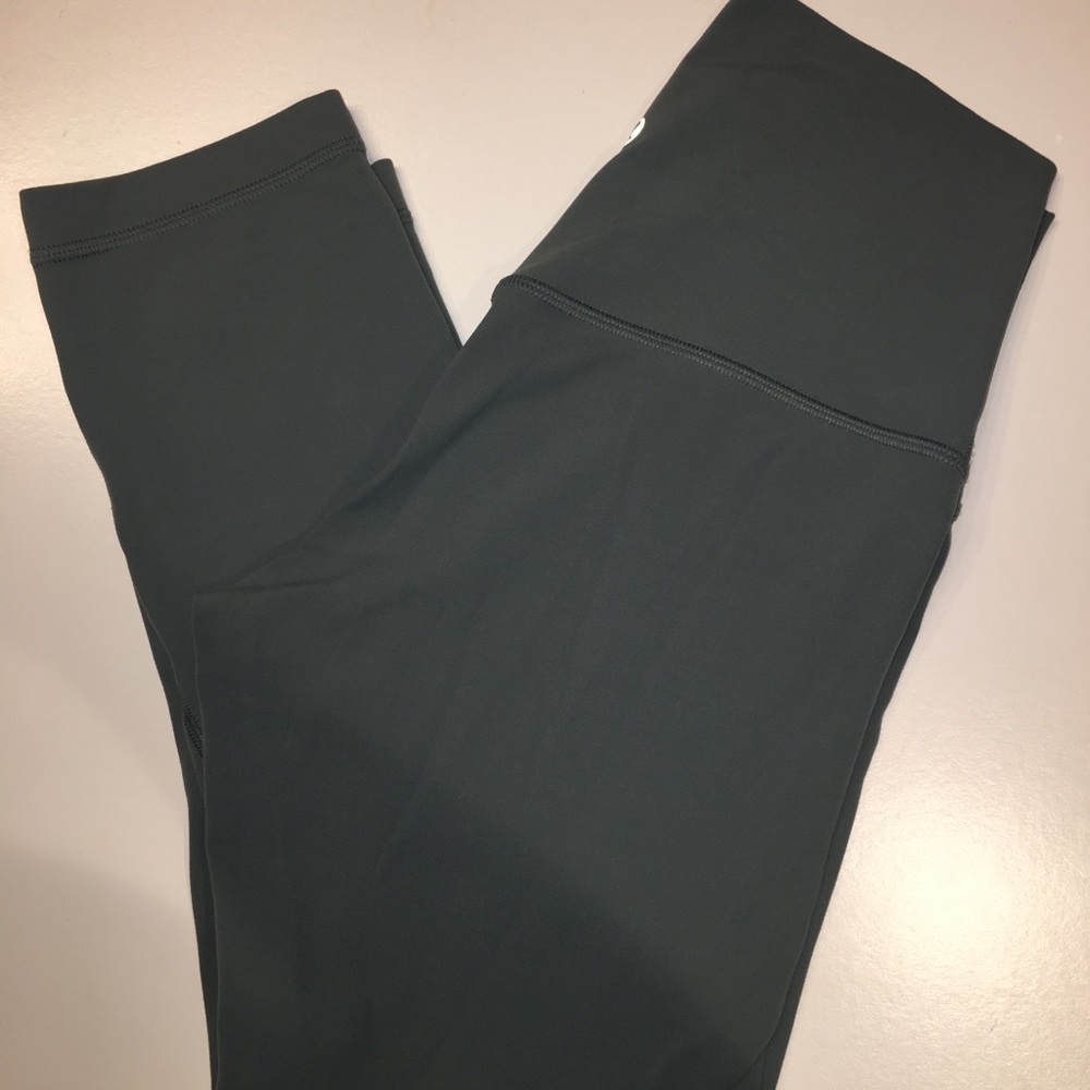 Lululemon align cropped pants!